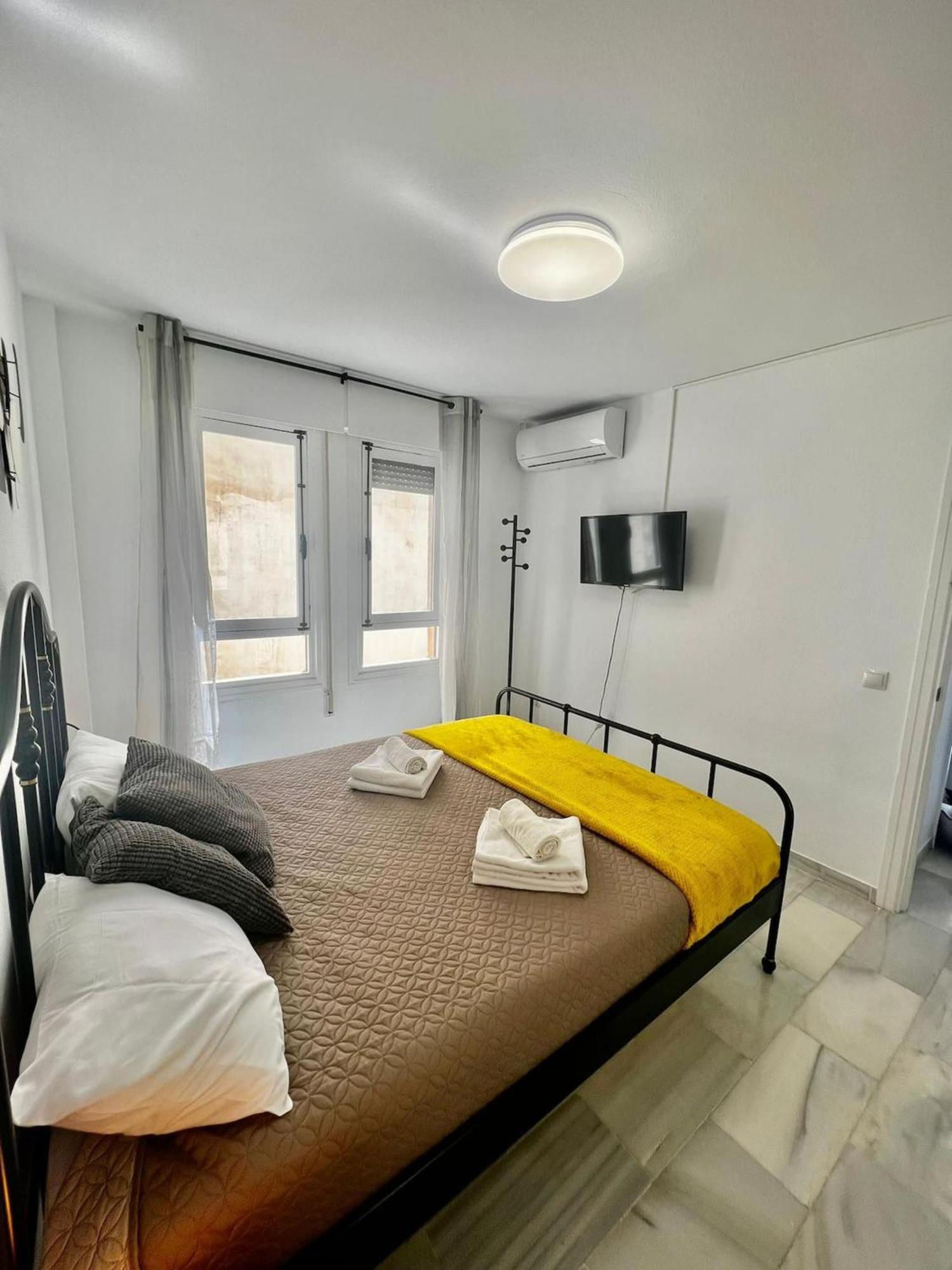Apartamento Pueblo Evita One Bedroom Large Terrace And Bbq Benalmádena