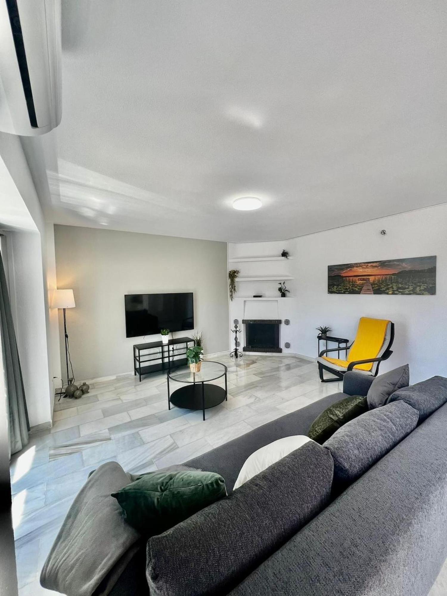 Pueblo Evita One Bedroom Large Terrace And Bbq Appartement Benalmádena